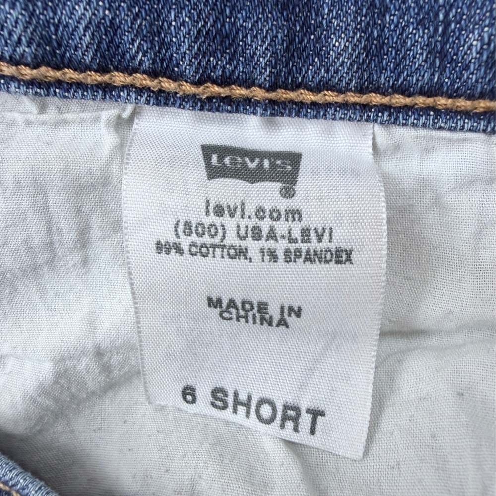 Levi's Women's Blue Boot-Cut Jeans - Picture 6 of 7